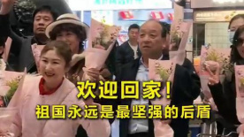 健身房里被教练c到呻吟男女视频